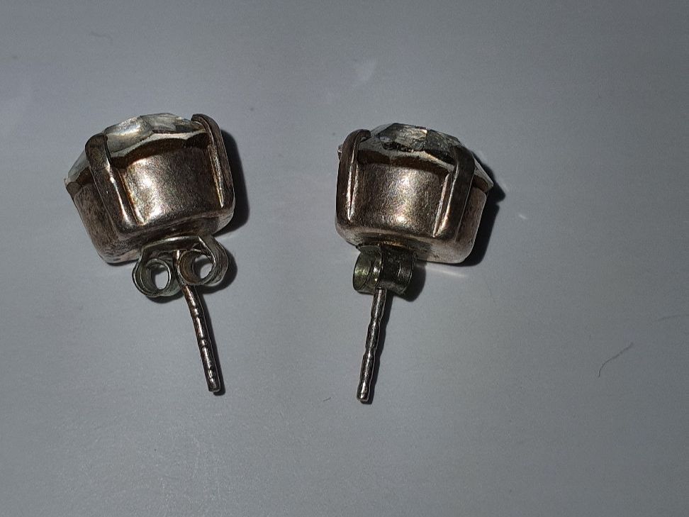 Orecchini pendenti & Orecchini a lobo: Funkelnde Ohrstecker mit Strass - zeitloser Schmuck! – Usato da Winterthur venduto da LaRoque 1