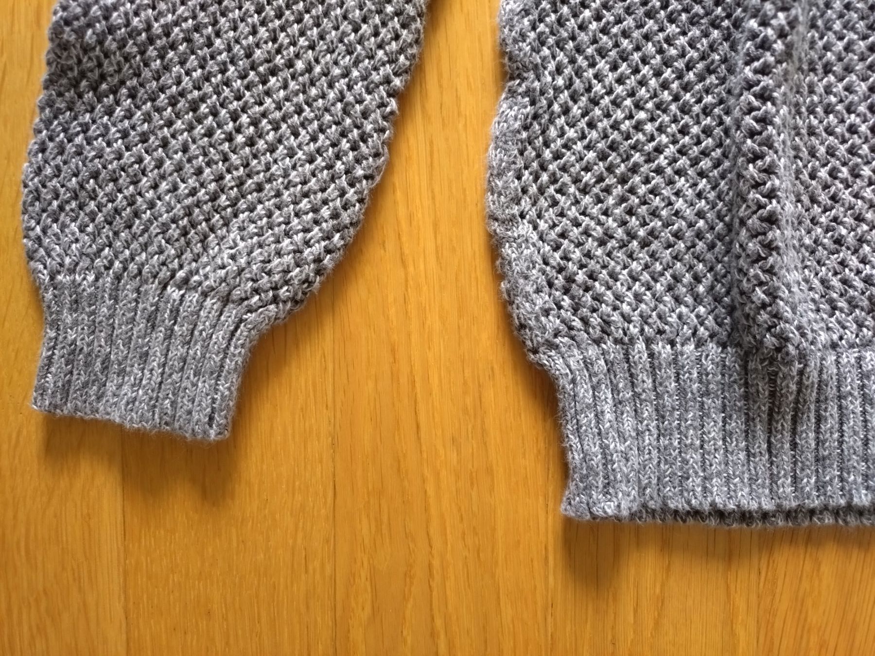 Pullover & Sweatshirts: Pullover, Strick / Häkel, grau, Gr. S/M/38 – Gebraucht aus Muri AG von iguana-30 2