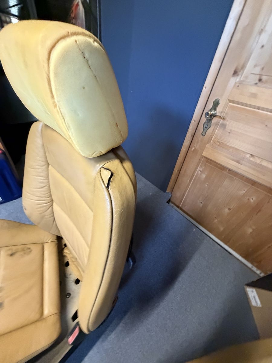 BMW Tutti pezzi di ricambio auto: Bmw e36 cabrio sitze – Usato da hausen am albis venduto da rom_5zdn 5