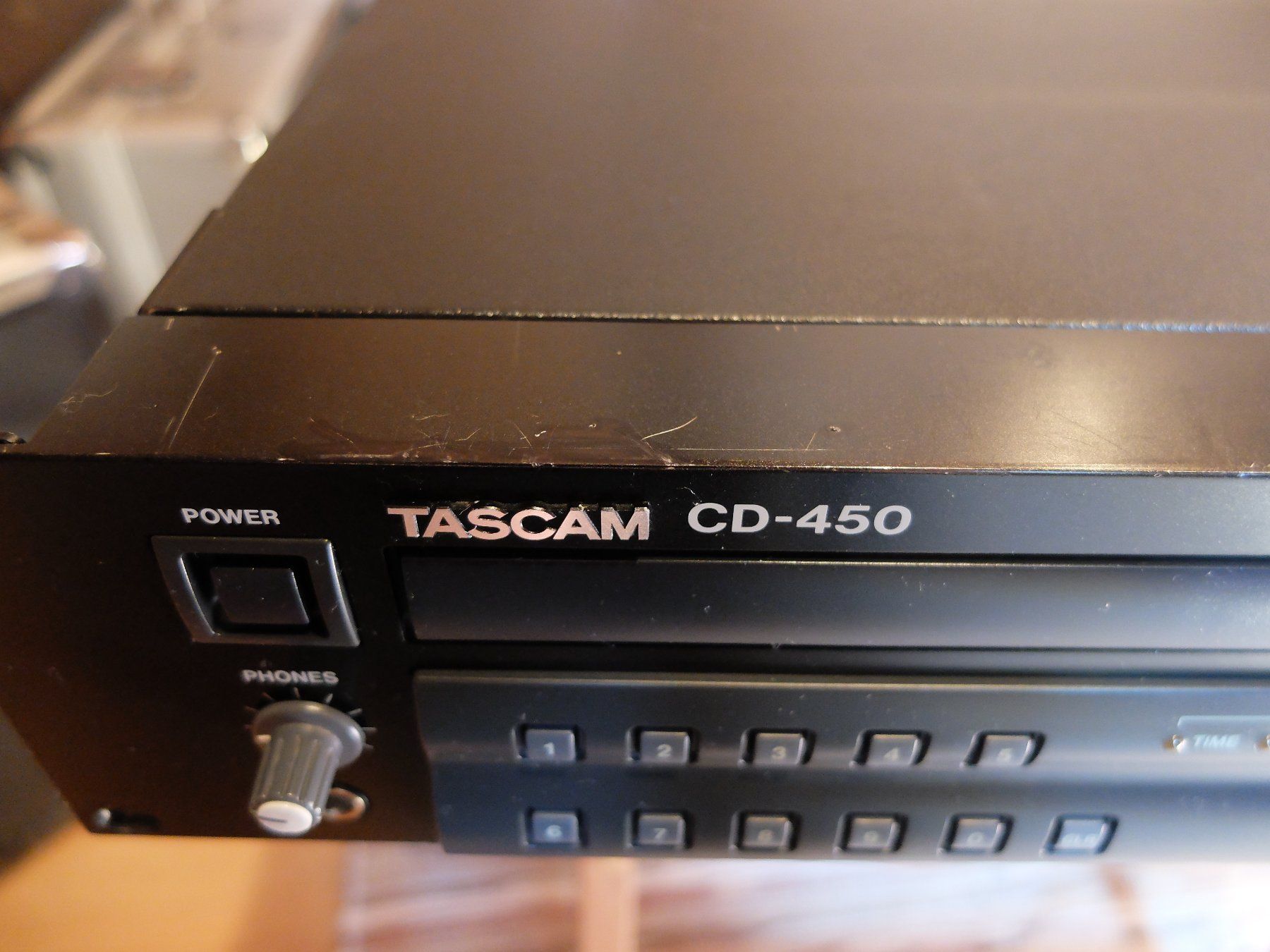 Tascam Lettore multimediale & Streamer: TASCAM CD 450 Professioneller CD Spieler – Usato da Greppen venduto da Fuerstigor 3
