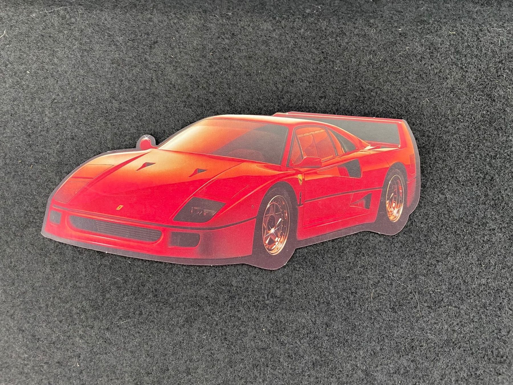 Cartes postales: Neue Ansichtskarte Ferrari F40 – Neuf (Voir description) à Baar par bricksandmore 1