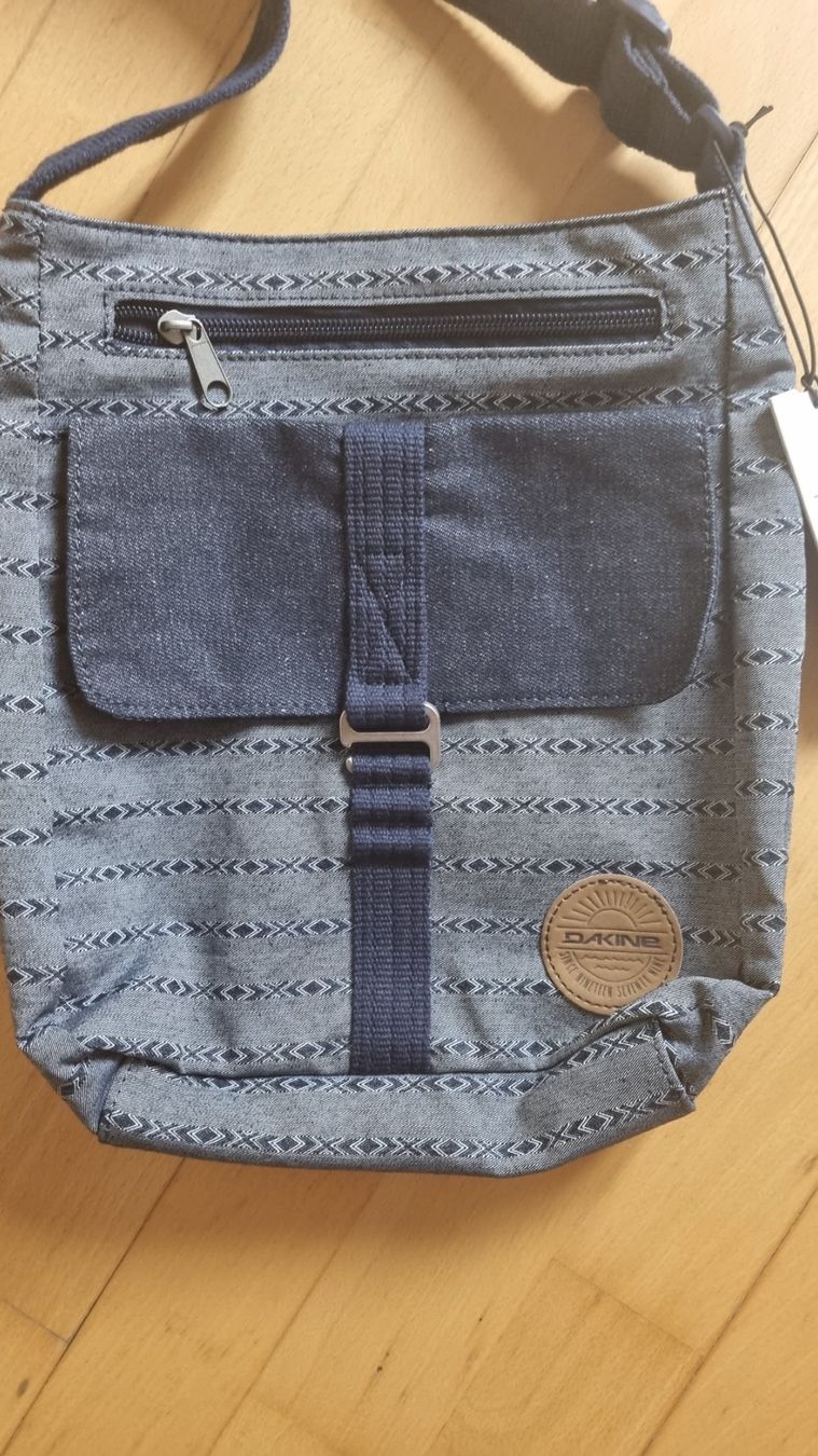 Dakine Borse da donna: Umhängetasche Dakine Neu – Nuovo e nell'imballaggio originale da Wohlen AG venduto da stephanieAG 2