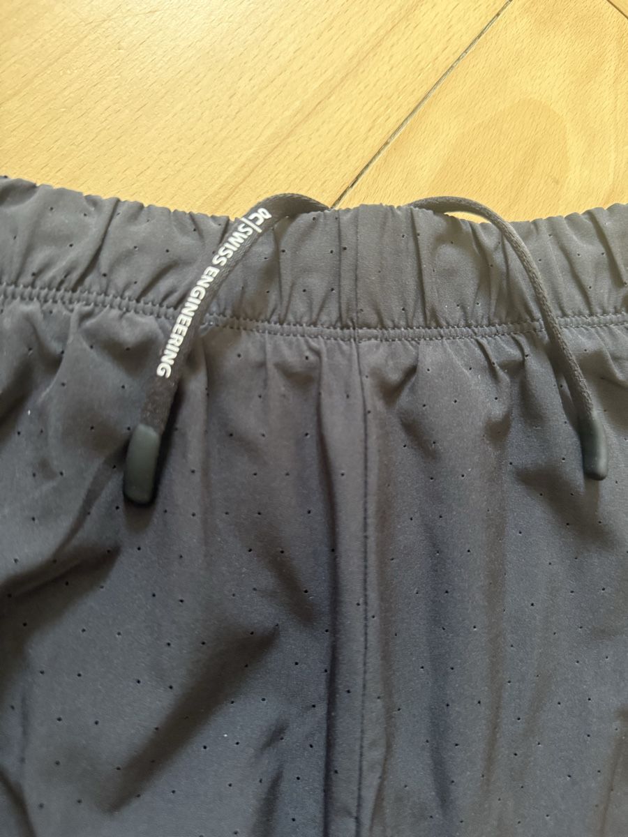 Hosen: On Split Short (L) – Gebraucht aus Bern von Laufsport3000 2