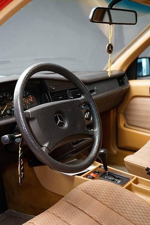 Automobili: MERCEDES-BENZ 190 E – Usato da Knonau venduto da mik_9nn7 1