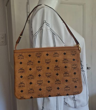 Neue MCM Clutch