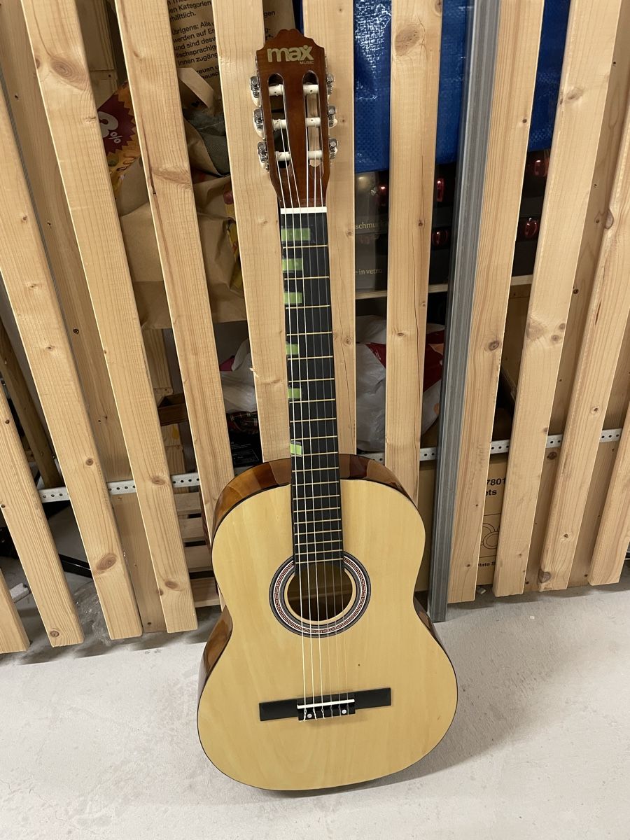 Strumenti musicali: Neuwertige Max Akustik Gitarre – Usato da Zürich venduto da janine_stalder