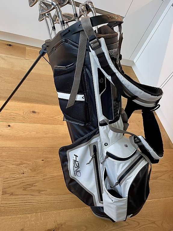 Clubs & Sets: Golf: TaylorMade SIM2 MAX Set Dynamic Gold Schaft 95 RH – D'occasion à Herrliberg par Richard81 1