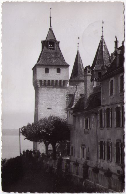 Cartoline postali: Nyon - Chàteau – Usato da Binningen venduto da Mountainrider