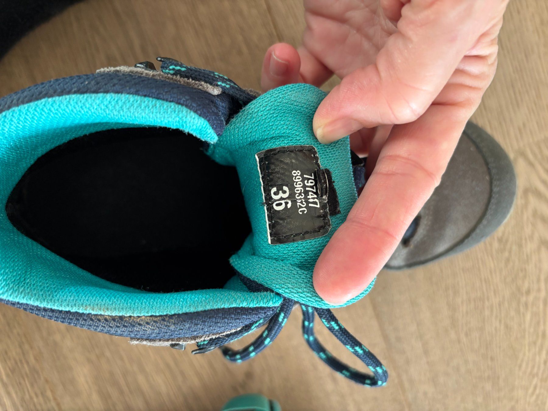 Scarpe per ragazzi: Wanderschuhe, Gr. 36 – Usato da Wahlendorf venduto da Irba 2