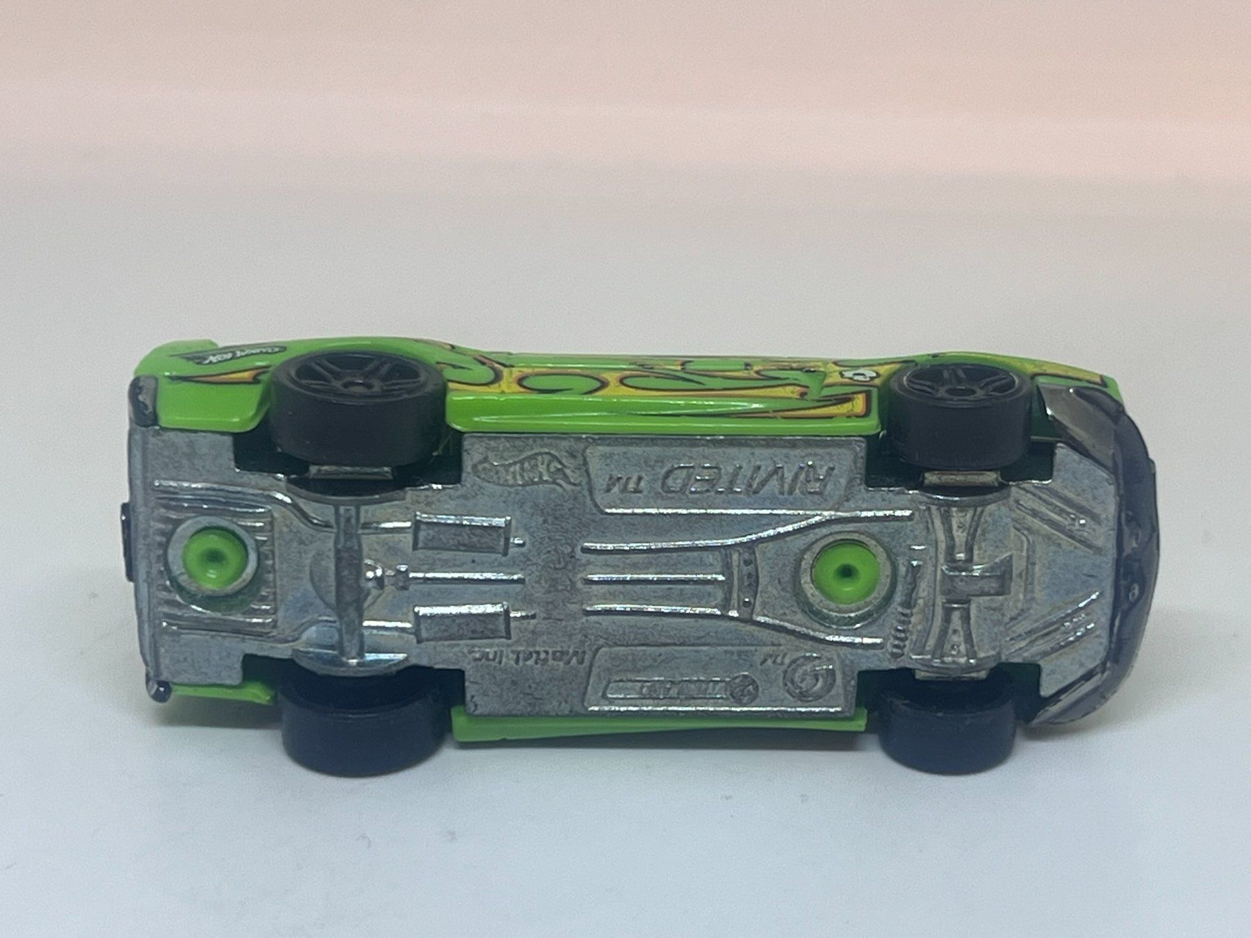 Hot Wheels Modellautos: Hot Wheels Rivited #326 – Gebraucht aus Wildegg von LaaBoutique 3