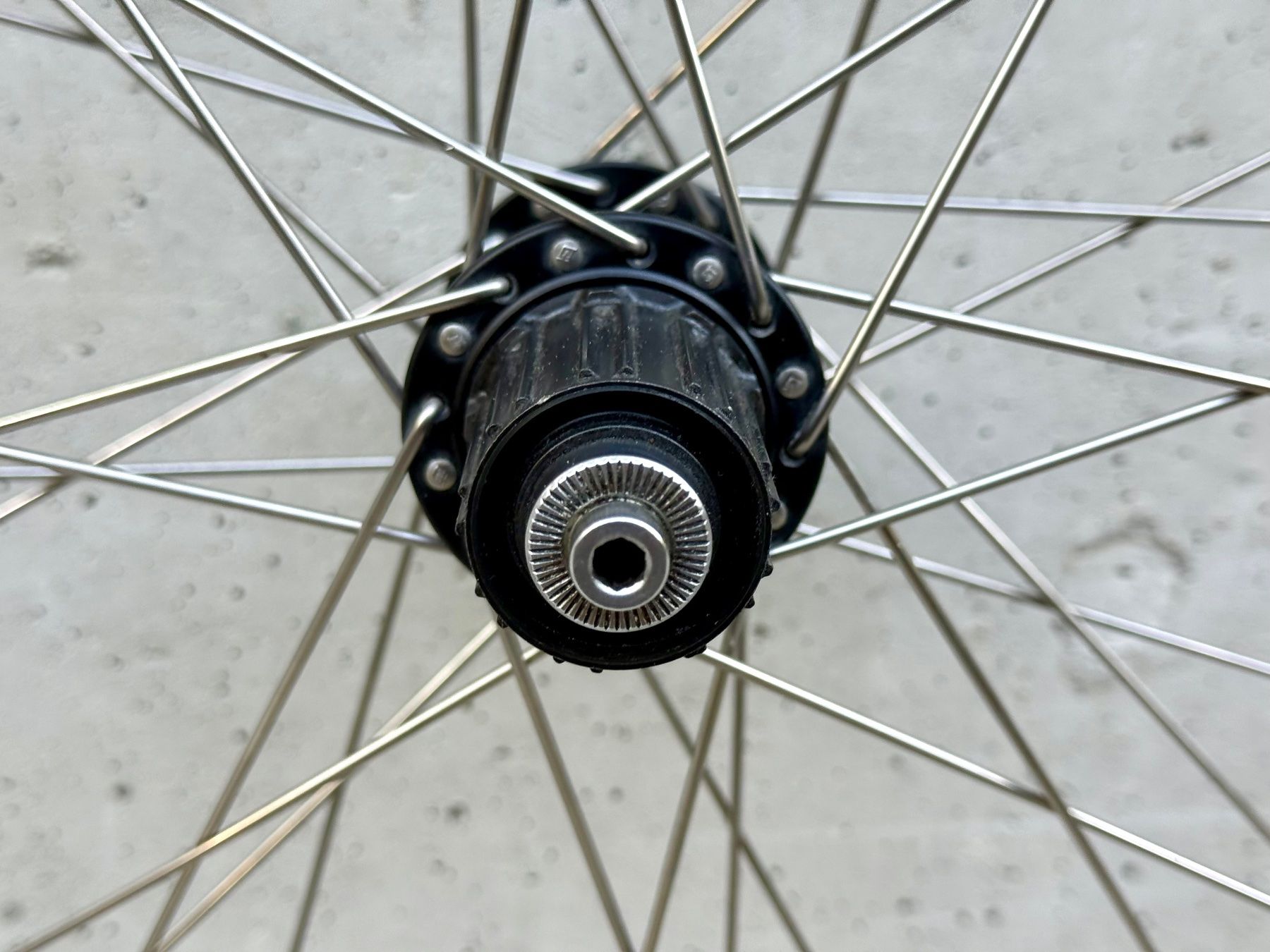 Shimano Ersatzteile: Shimano Deore XT DISC LRS Laufräder 2604 – Gebraucht aus Luzern von bikeandbeltcom 2
