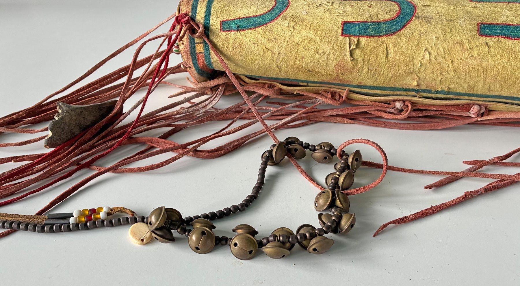 Altri prodotti elettronici: Parfleche Zylinder der Cheyenne Indianer – Usato da Bäretswil venduto da robsonantik 1