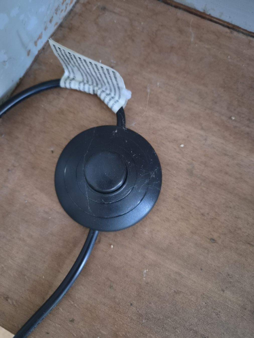 Lampen: Stehlampe mit 5 bunten Schirmen, Metallfuss – Gebraucht aus Zürich von Pazzenreich 6