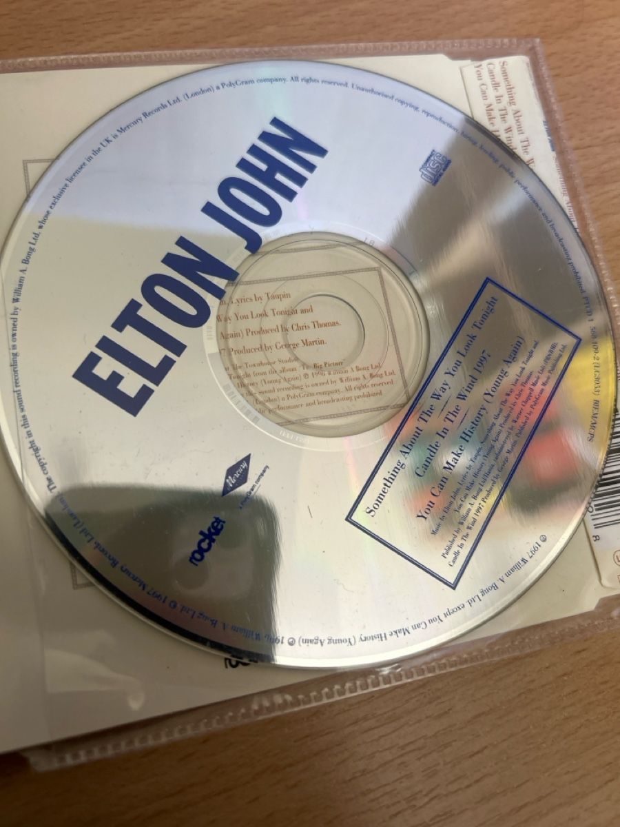 CD: Elton John - Candle In The Wind 1997 Single – Usato da Herbetswil venduto da rotekatze84 1