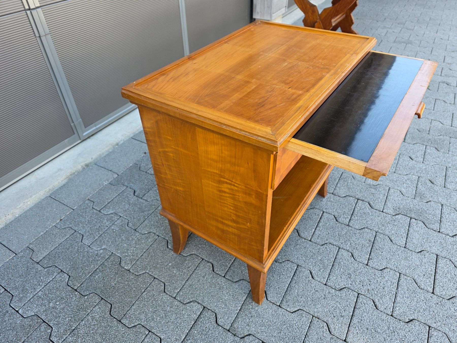 Nachttische: antike Holz Kommode Tischli Nachttisch mit Tablar – Gebraucht aus Walterswil BE von Lonitti 5