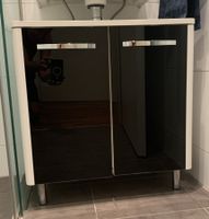 Waschbeckenunterschrank