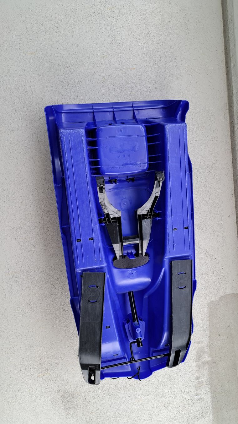Sonstige: neuwertiger blauer Schneebob – Gebraucht aus Abtwil AG von Queenstown 7