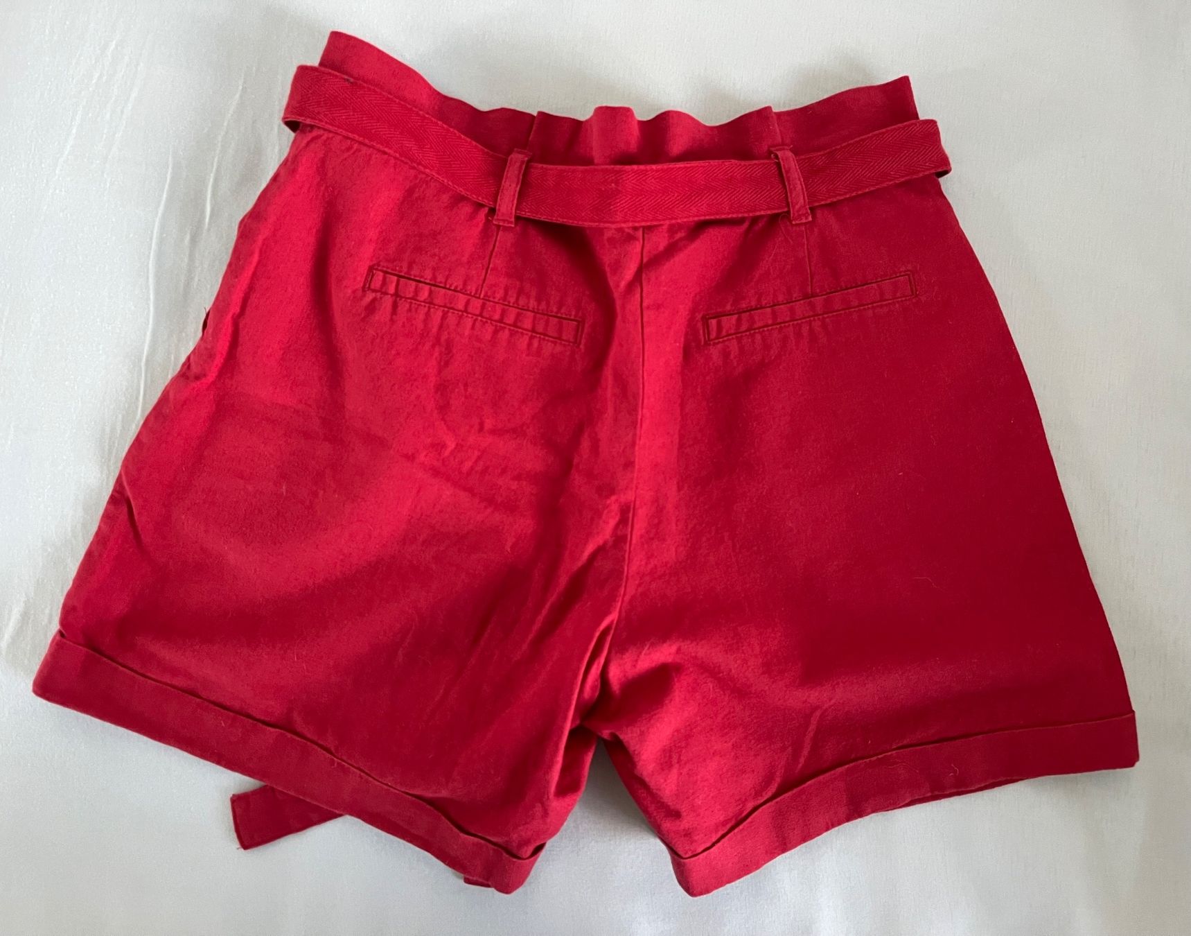 Manor Hosen: Short en lin rouge taille 36 – Gebraucht aus Le Crêt-p-Semsales von staglione69 1