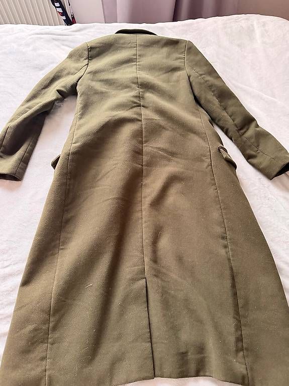 Manteaux: Long manteau  – D'occasion à La Tour-de-Peilz par Vide_dressing1814 1