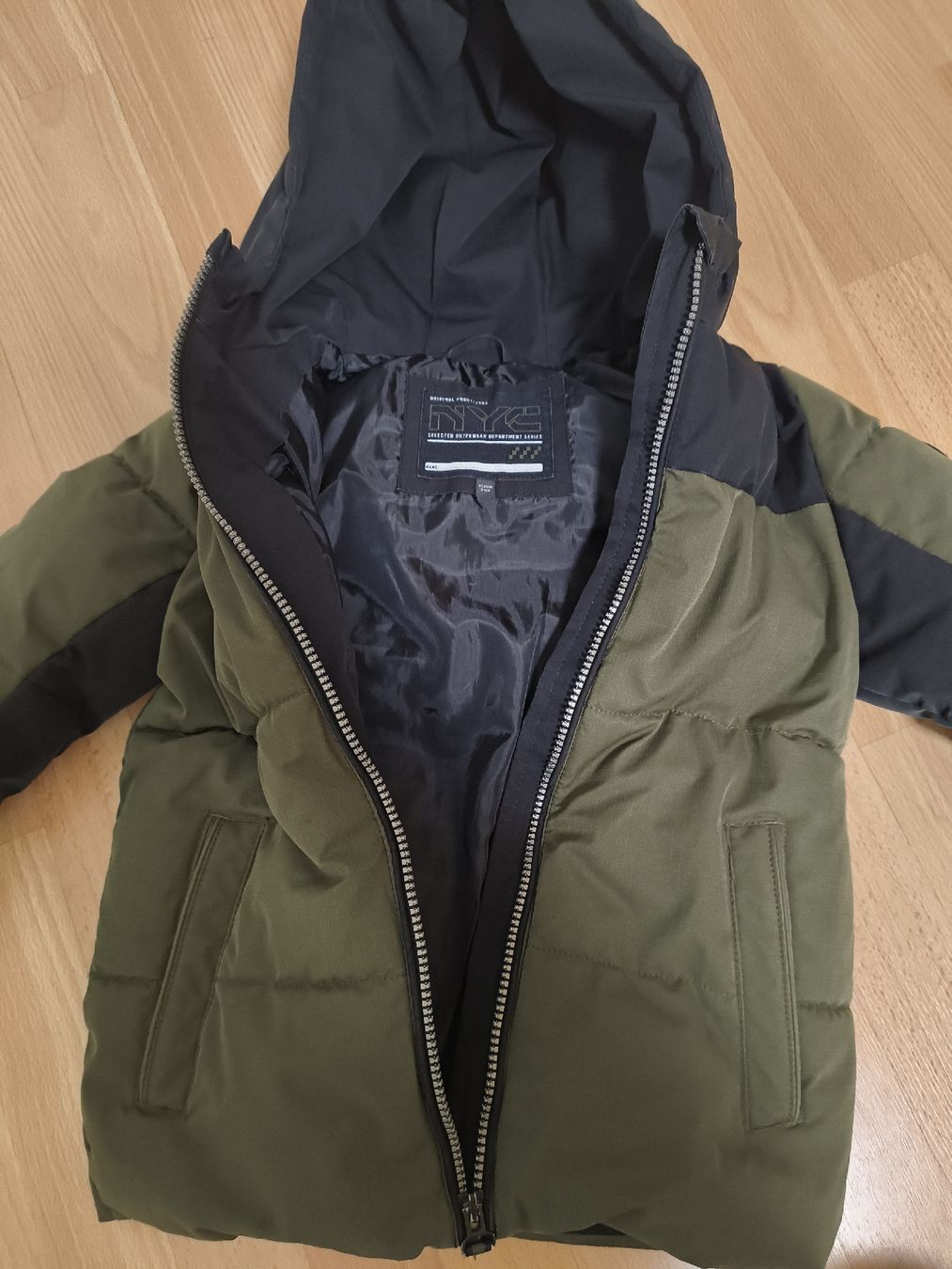 Kleiderpakete & -sets: Winterjacke und Schneehose – Gebraucht aus Basel von 30diana 4