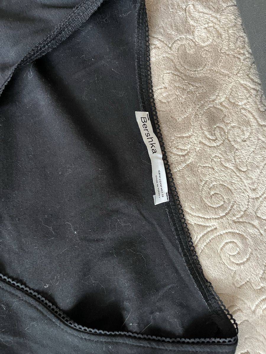Bershka Tops: Haut noir  – Neuf (Voir description) à Genève par soraia.simao