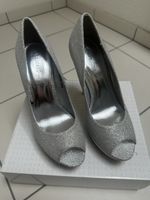 Silberne Peep-Toe Pumps Grösse 39 neuwertig