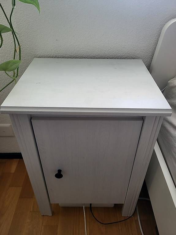 Tables de nuit: Ikea Nachttisch – D'occasion à Luzern par phy_7jft 3