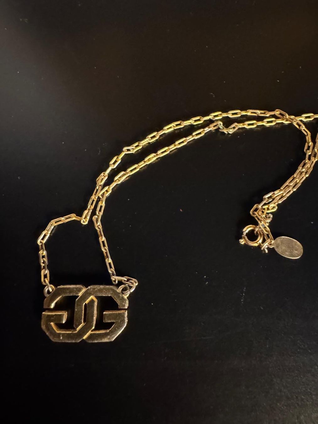 Givenchy Catenine: Givenchy Halskette im Vintage-Stil – Usato da Winterthur venduto da Dejv