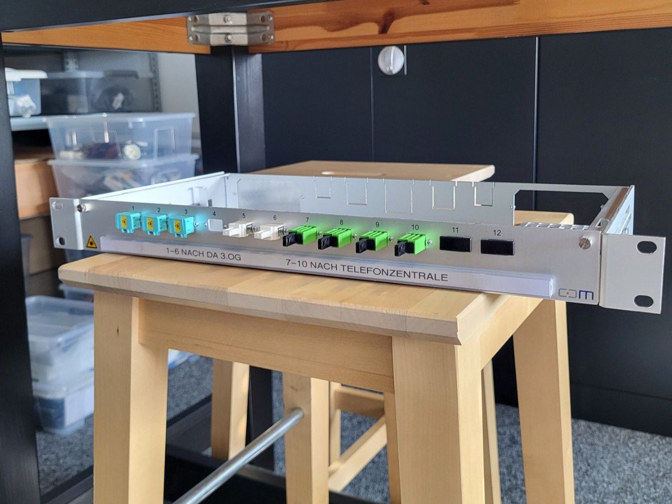 Racks & Supports: COM Glasfaser Patch Rack 19" – D'occasion à Rümlang par Greenliff 1