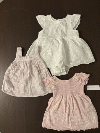 Kleider Set Grösse 68/74