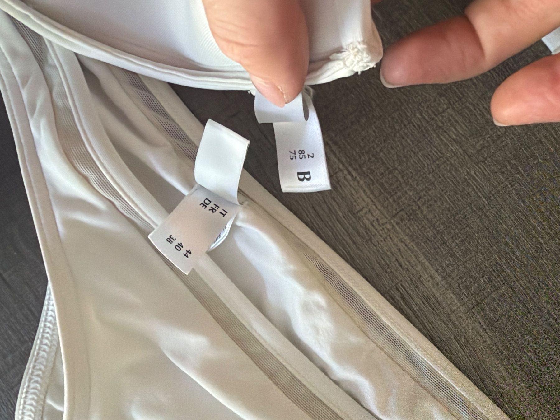 La Perla Costumi da bagno & Bikini: LA PERLA BH und Slip Set Weiss Grösse 75b – Usato da Agra venduto da Milena_L 4