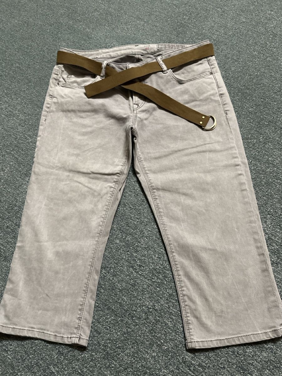 Esprit Jeans: Caprihose grau edc Gr 40 – D'occasion à Baltschieder par YmroBe