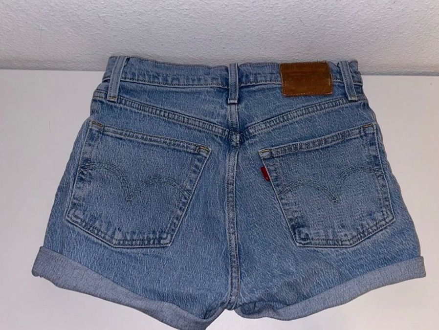 Levi's Jeans: Levi‘s 501 Shorts W25 – Usato da Bösingen venduto da noe_5dcf 1