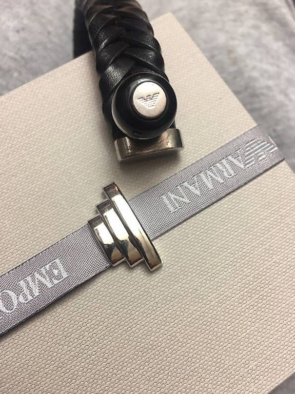 Bracciali & Braccialetti: Armani Lederarmband – Nuovo (secondo la descrizione) da Schalchen venduto da mediax 1