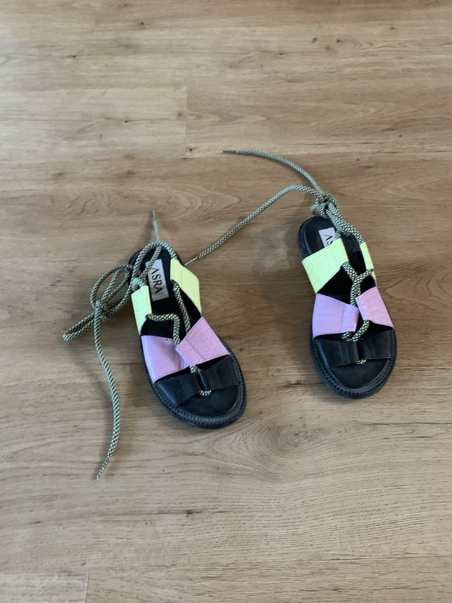 Scarpe da donna: Sandales multicolores à lacet Asra – Usato da Genève venduto da rez_c6c6 2