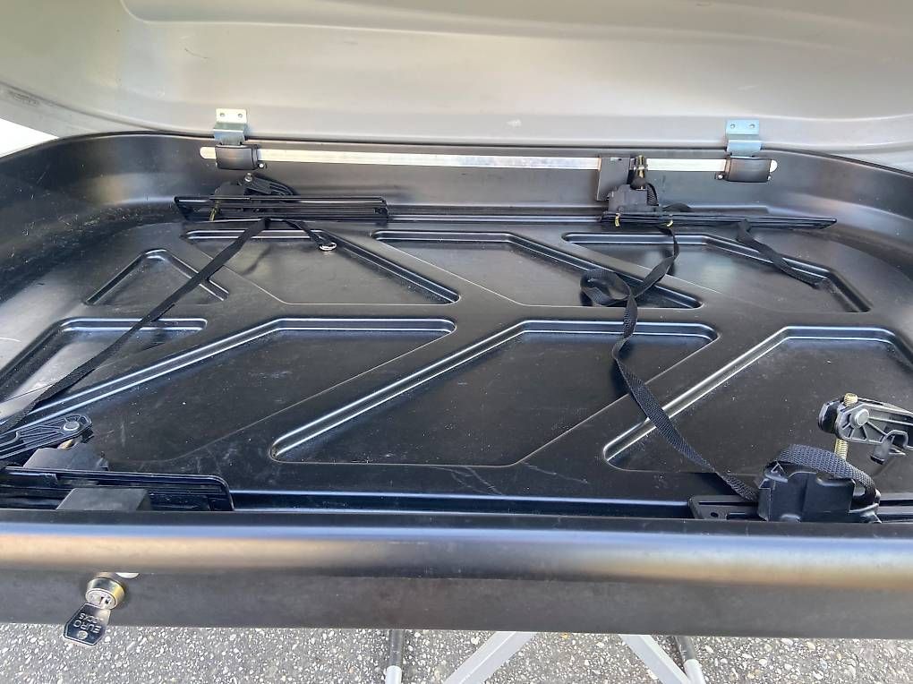 Coffres de toit: Fabbri Dachbox 420 Liter mit oder ohne Träger – D'occasion à Leuzigen par Doppelrad 2