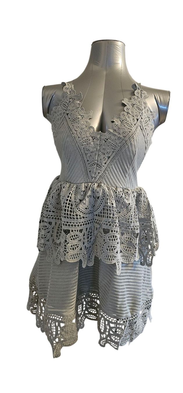 Vestiti: Spitzenkleid grau Gr. M – Usato da Langenthal venduto da SecondChanceShop