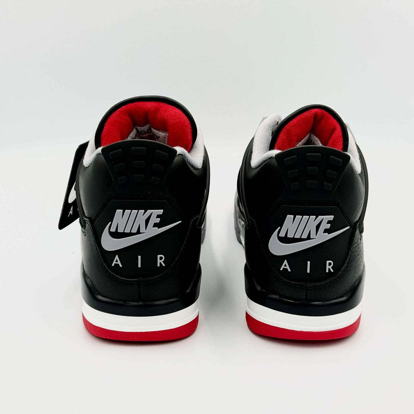 Jordan Scarpe da uomo: Jordan 4 Retro Bred Reimagined EU 43 – Nuovo e nell'imballaggio originale da Erlinsbach venduto da sasneakers 2