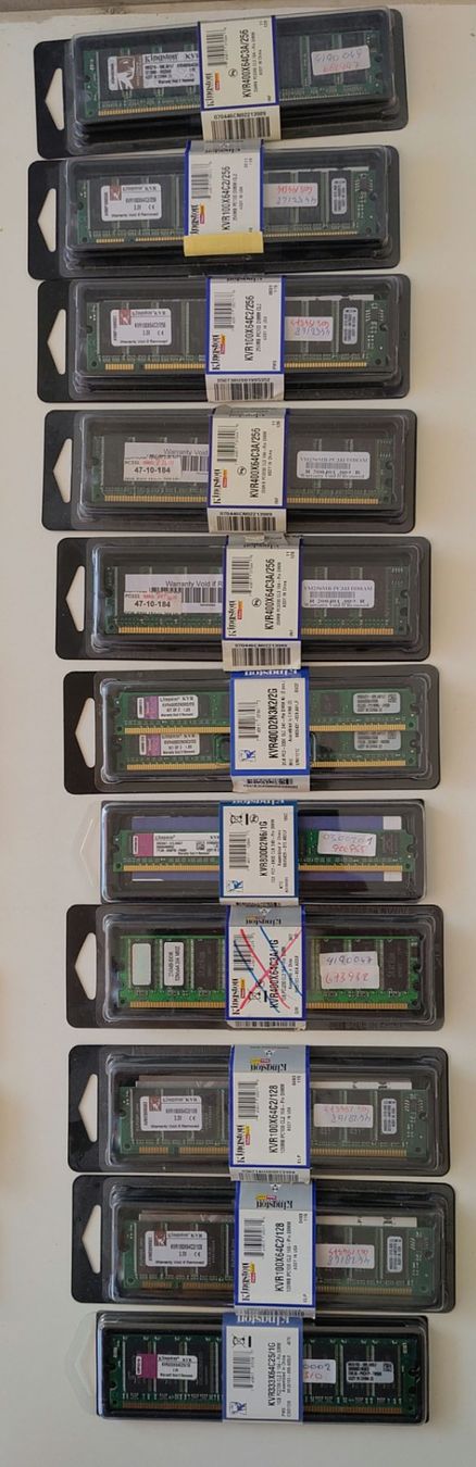 PC: Mémoires pour PC fixe et portable. – Usato da Ecublens VD venduto da CMassei 2