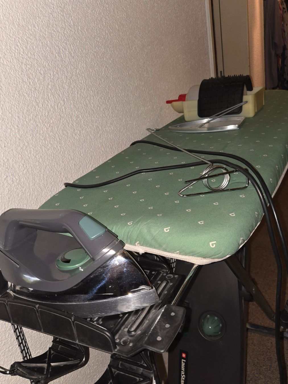 Laurastar Bügeleisen: LauraStar Magic – Gebraucht aus Bremgarten AG von Ladytrish