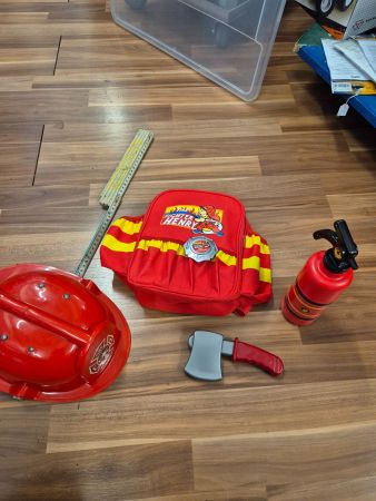 Feuerwehrmann Sam Set, Helm, Axt, Rucksack, k45