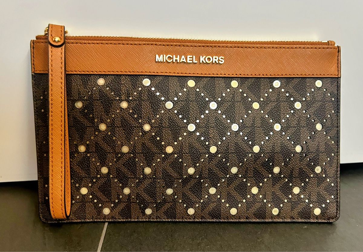 Michael Kors Borse da donna: Clutch Michael Kors Braun Gold – Usato da Dietikon venduto da Fam.Ahmad
