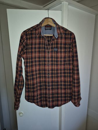 1x getragenes Superdry - Hemd in Top Zustand, Gr. M (59 CHF)