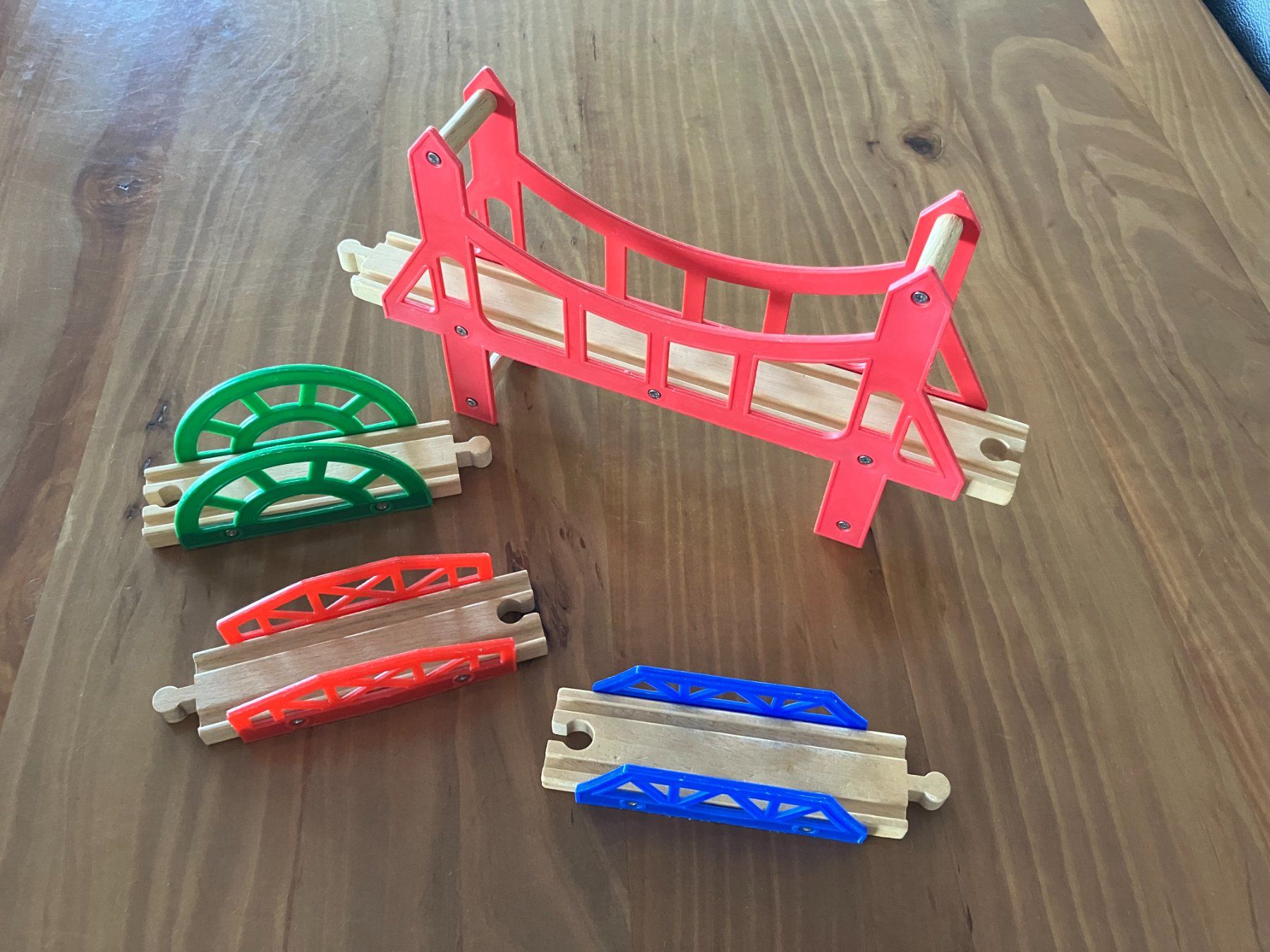 Brio Spielzeuge: BRIOBAHN mit viel Zubehör – Gebraucht aus LENZBURG von stefanie54 6