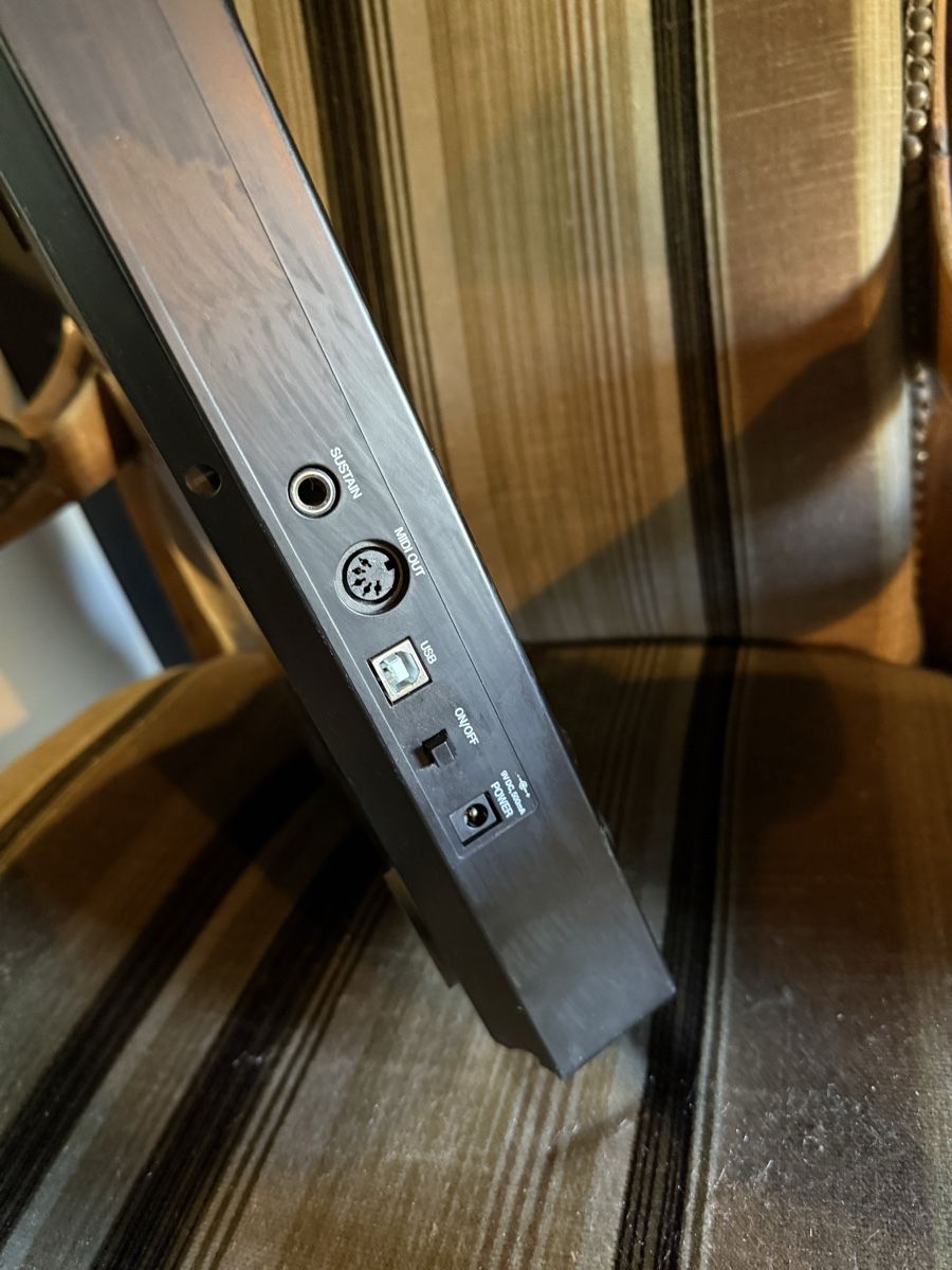 Alesis Strumenti musicali: Alesis V49 MIDI Keyboard – Usato da Zürich venduto da jonathanschneider 5