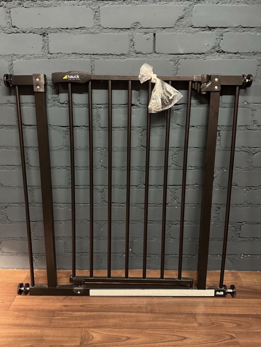 Tutto per la sicurezza: Hauck Treppenschutzgitter 75 - 80cm schwarz – Usato da Hägendorf venduto da neon09