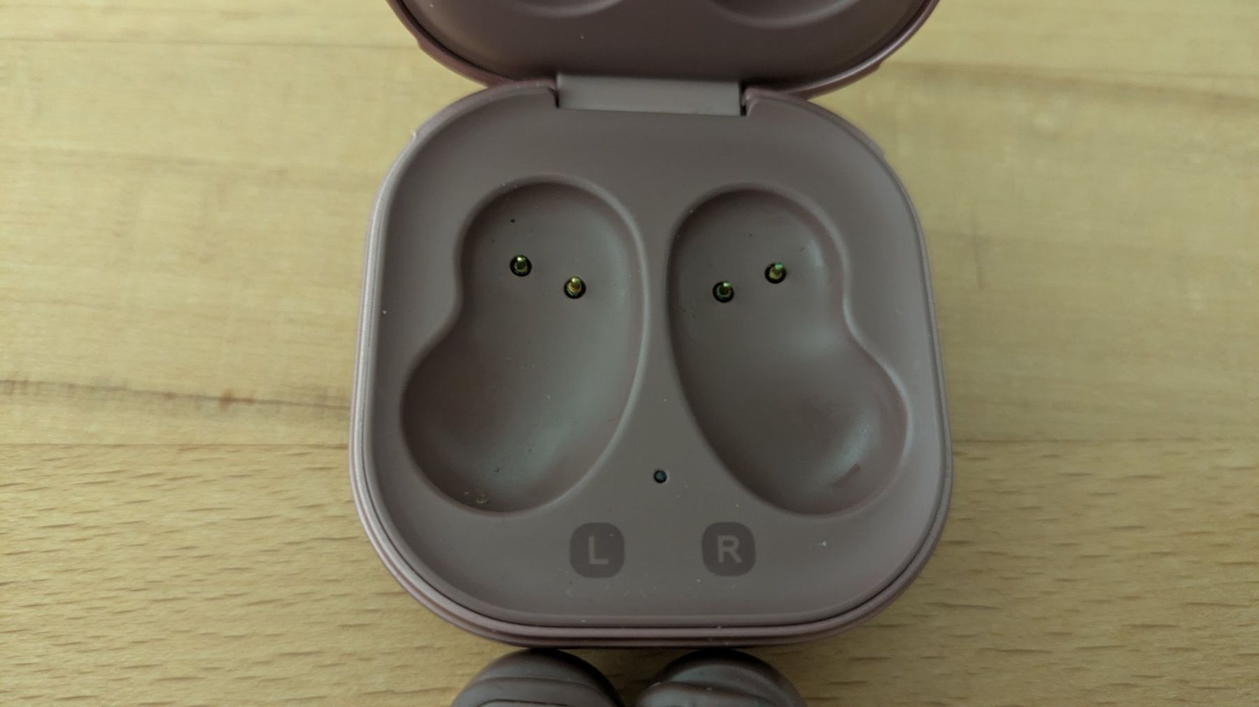 Samsung Cuffie: Samsung Galaxy Buds Live  SM-R180 – Usato da Staufen venduto da Fleby84 4