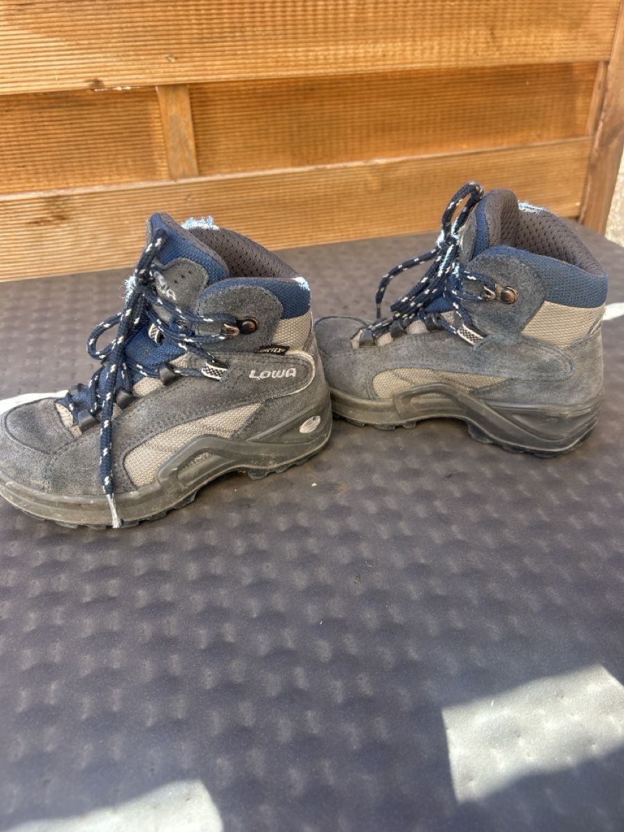 Lowa Scarpe per ragazzi: Lowa Wanderschuhe Grösse 28 – Usato da Muttenz venduto da ine_l8wg 2