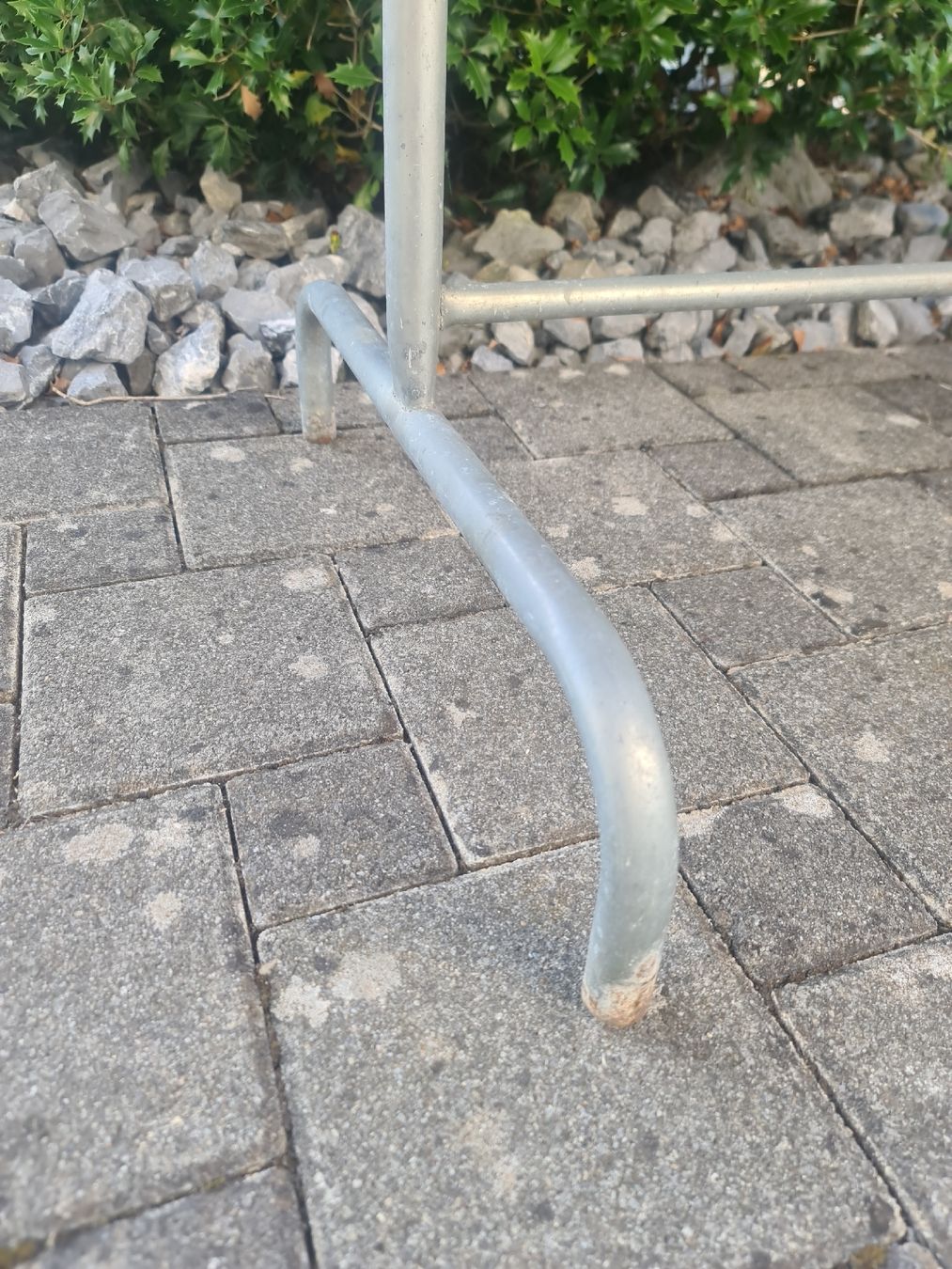 Bigla Tavoli: Blechtisch/Bigla/?/Gartentisch/Garten/Gartenmöbel/Tisch – Usato da Neukirch (Egnach) venduto da porejemplo 4