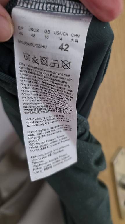 Kleider: Abendkleid  – Gebraucht aus Wallisellen von alj_cr5c 1